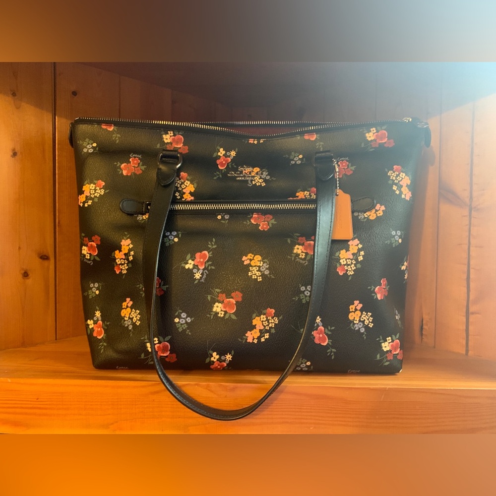 COACH Wild Flower Print GALLERY TOTE HANDBAG - Black floral